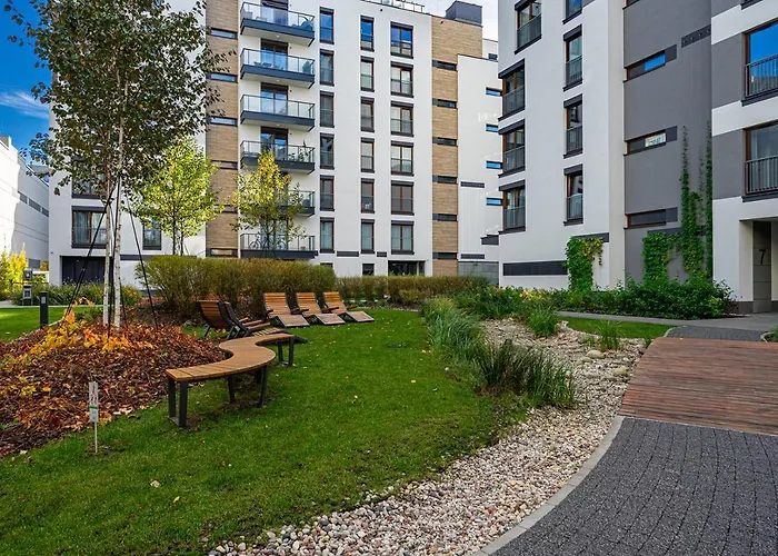 Stylish Airport Business Apartments - Parking, Balcony - By Rentujemy