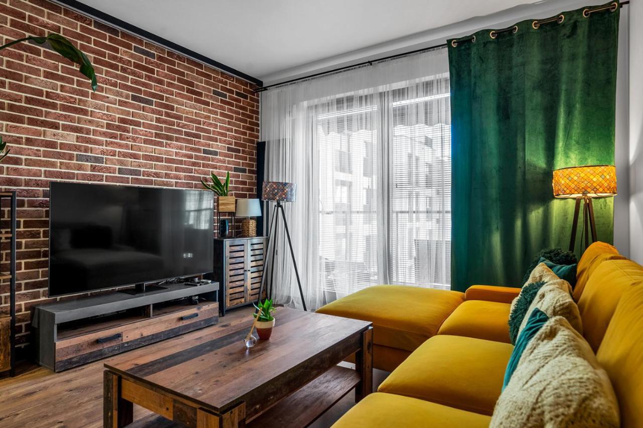 Stylish Airport Business - Parking, Balcony - By Rentujemy Leilighet Warszawa